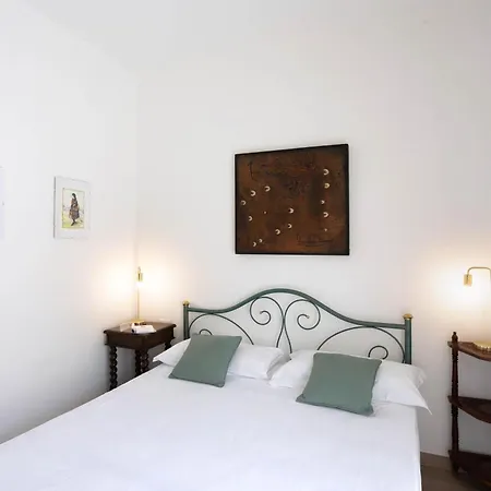 Nyaraló Federica Cannobio